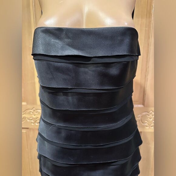White House Black Market Black Strapless Dress SZ 8 - Picture 2 of 6